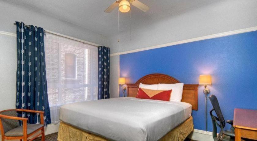 Hotel The Monarch 2*